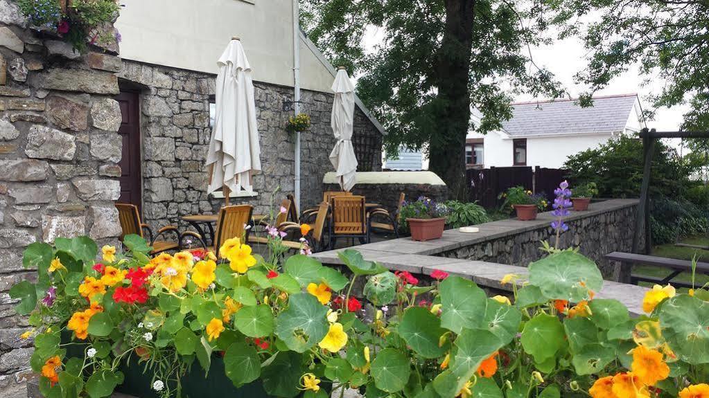 The Castle Inn Ebbw Vale Buitenkant foto
